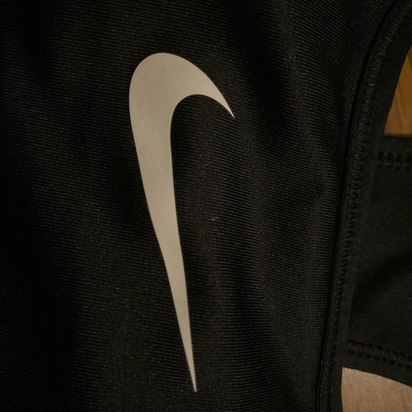 nike sports bra - Picture 1 of 2